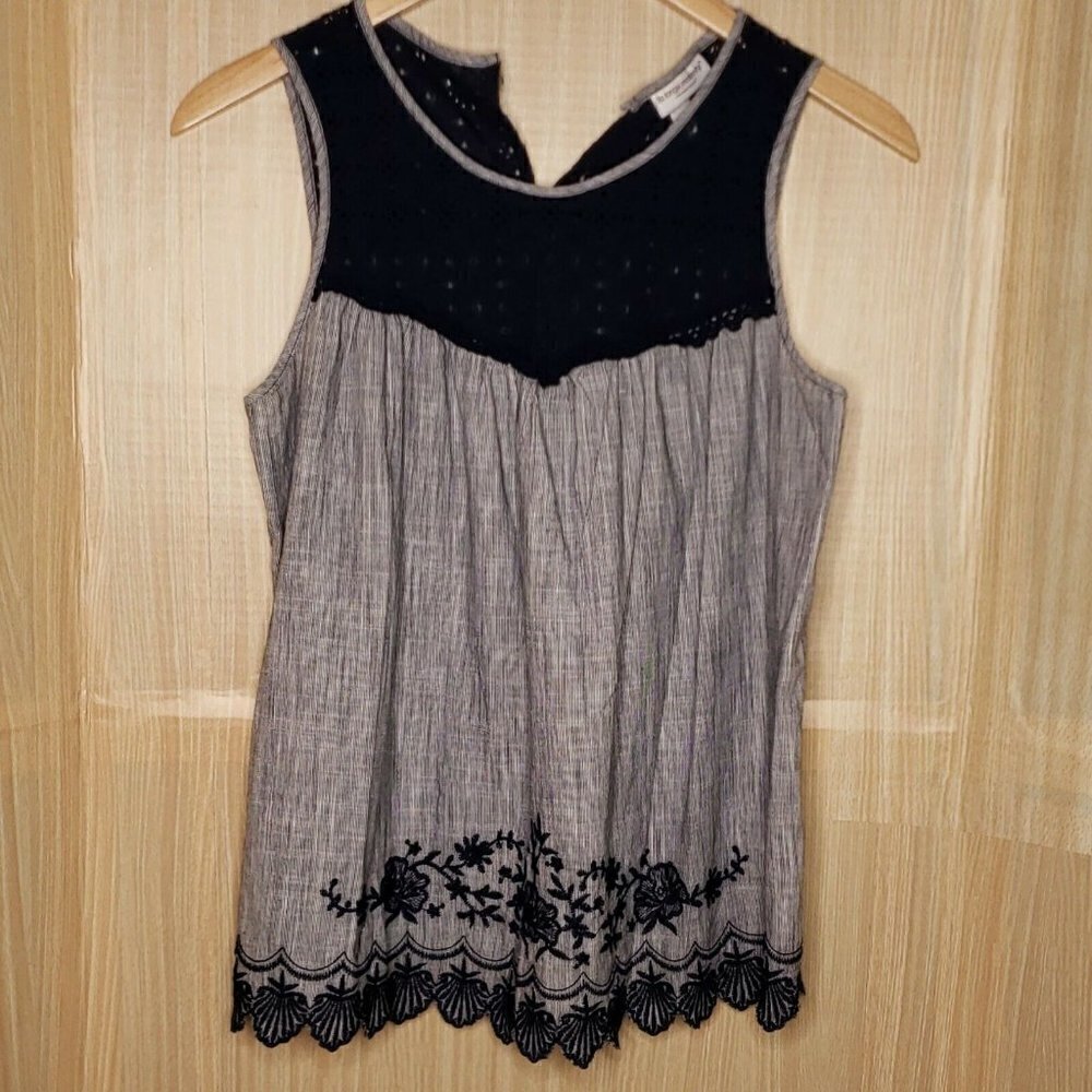 Liz Lange Maternity Sleeveless Cotton Top Large